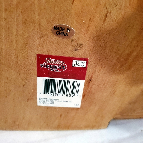 Santa's Workbench Wood Christmas Decorations - Picture 6 of 6